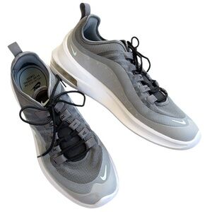 EUC Nike Air Max Axis Running Shoes Grey Size 8.5